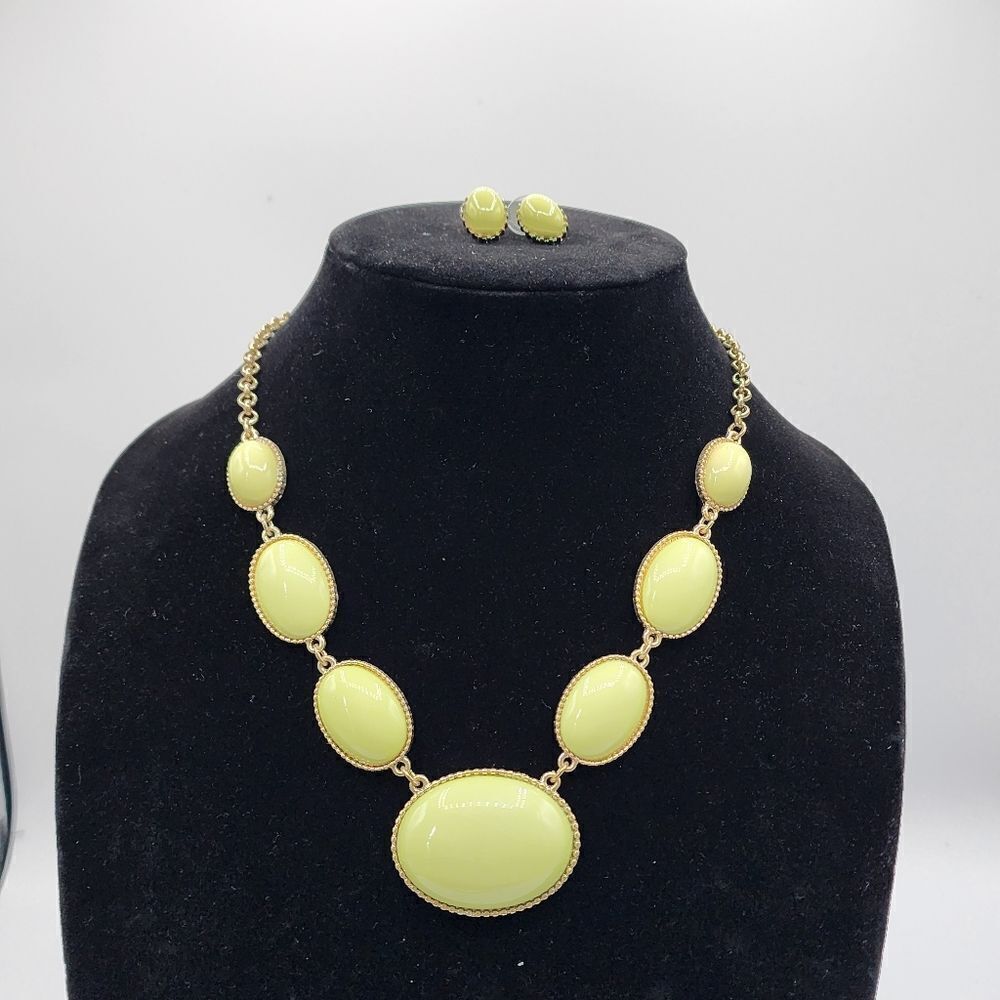 Sage green necklace & earrings set
